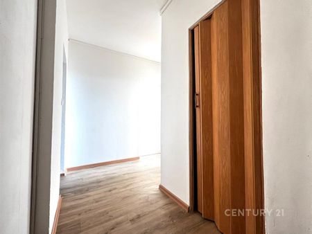 Pronájem bytu 2+1 58 m2 - Fotografie 2