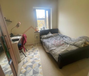 4 Bedroom Flat - Photo 4