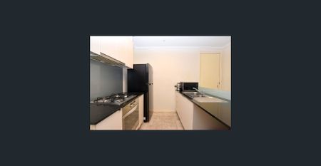 Stunning FURNISHED 1-Bedroom apartment in the best location! - Photo 3