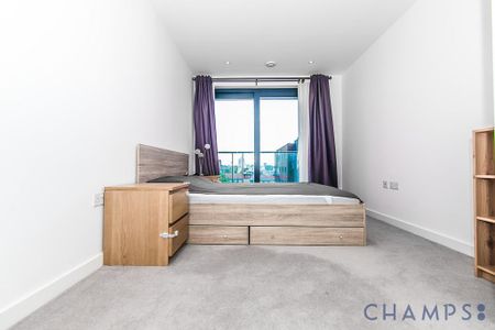 3 bedroom flat to rent - Photo 3