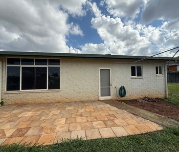 Granny Flat for Rent in Atherton including Power - Photo 4