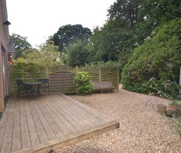 Kinver, Guildford Road, Frimley Green, GU16 - Photo 2