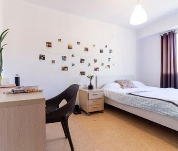 Plaza Honduras, Valencia, Valencian Community 46022 - Photo 3