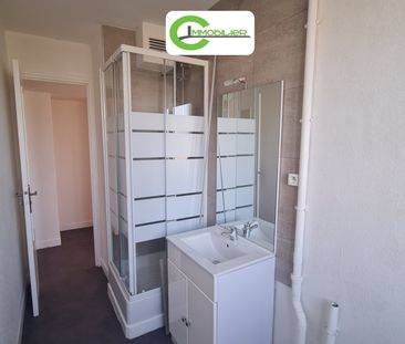 Location Appartement 4 pièces 68m² LA FERTE BERNARD 72400 - Photo 2