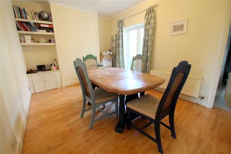 2 bedroom terraced house to rent - Photo 5