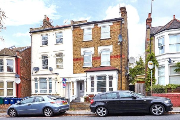 Studio Flat, Dollis Road, N3 - Photo 1