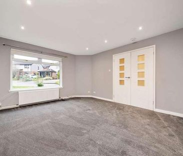 Springfield Park, Johnstone, PA5 - Photo 4