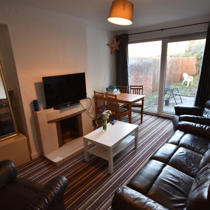 5 bedroom semi-detached house to rent - Photo 1