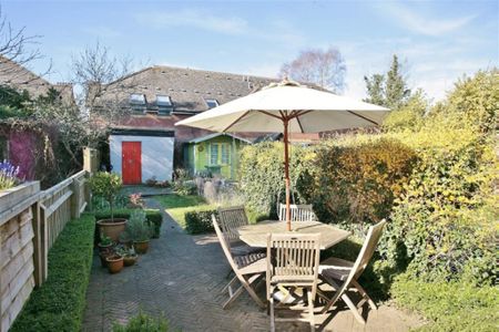 2 bedroom terraced house to rent - Photo 2
