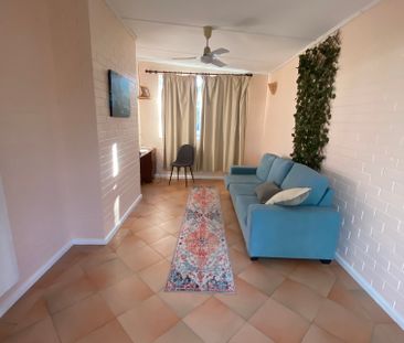 Rockingham - Photo 4