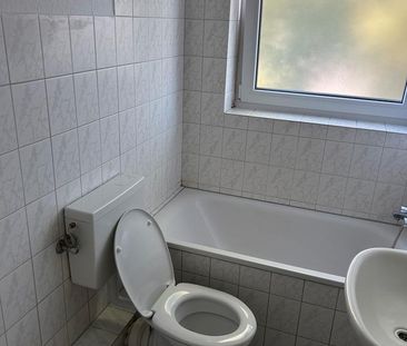 Wohnen unter dem Dach, ruhig und zentral - Photo 3