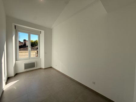 AGENCE BAZILLE - Appartement de type 3 a Saint Hippolyte du Fort - Photo 4