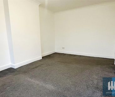 2 bedroom end of terrace house to rent - Photo 4