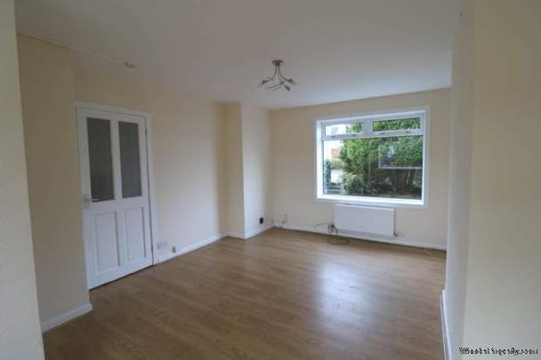 2 bedroom property to rent in Paisley - Photo 1