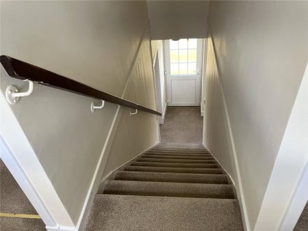 2 bedroom semi-detached house to rent - Photo 5