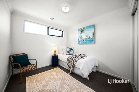 6 Palmerston Walk, Werribee VIC, Belconnen - Photo 3