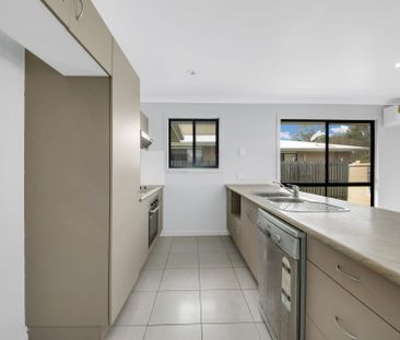 House in Glen Eden :: 3 BEDROOM FAMILY HOME - GREAT BACKYARD - Photo 1