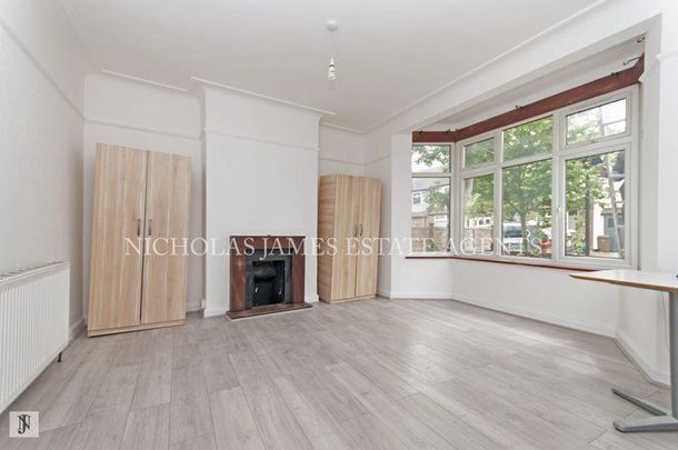 3 bedroom terraced house to rent - Photo 1