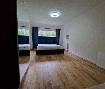 Oakington Manor Drive, Wembley, HA9 - Photo 2