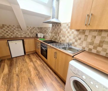 1 bedroom triplex to rent - Photo 5