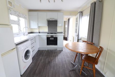 1 bedroom park home to rent - Photo 3