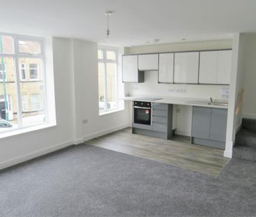 3 bedroom flat to rent - Photo 3