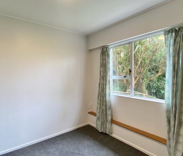6A Hallewell Crescent, Johnsonville - Photo 2