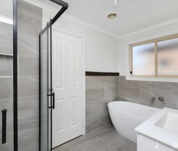 “Three Bedroom Duplex in a Convenient Braybrook Location” - Photo 2