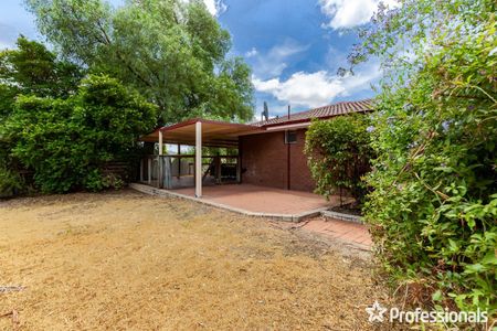 14 Sherbourne Way, Armadale WA 6112 - Photo 2