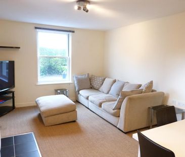 2 bedroom ground floor flat to rent - Photo 1