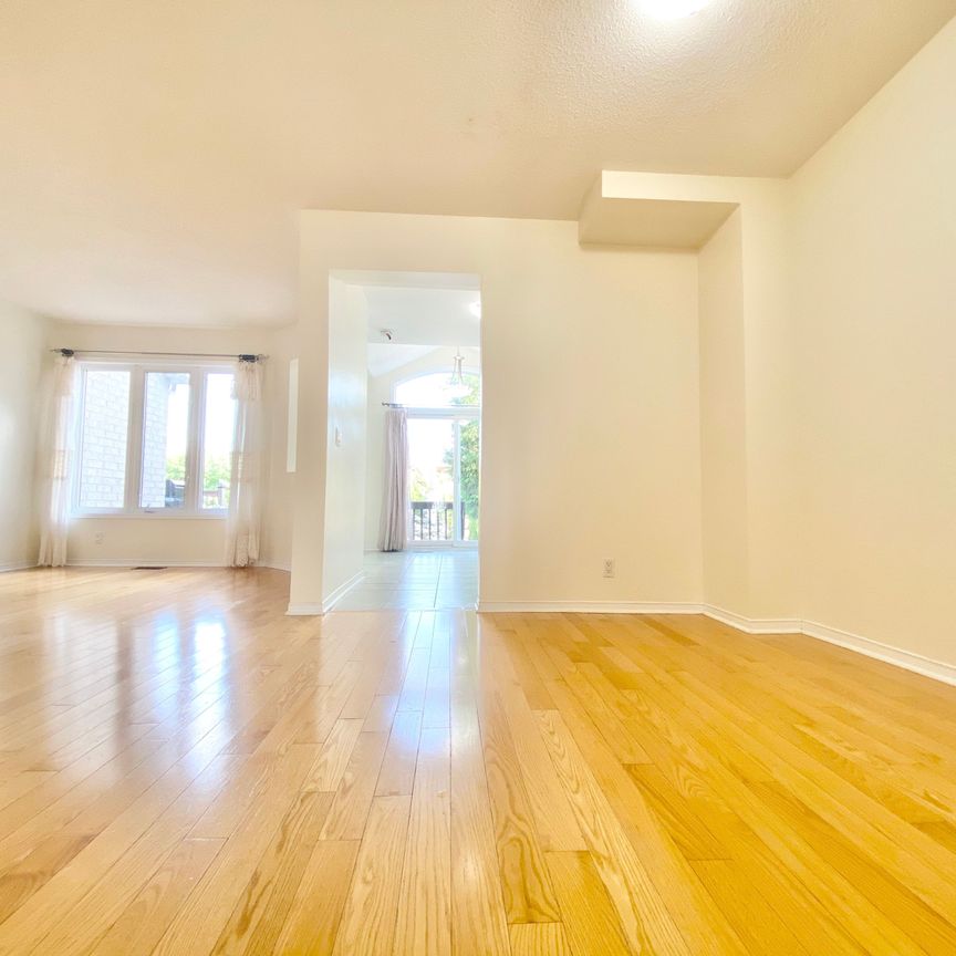 For Lease - 53 Silver Stream Avenue, Richmond Hill, Ontario - Photo 1