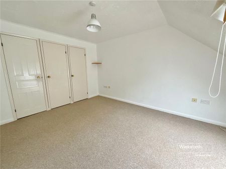 2 bedroom maisonette to rent - Photo 2