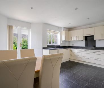 3 bedroom end of terrace house to rent - Photo 2