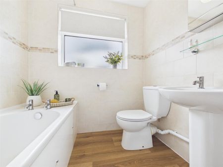 3 BED House To rent - Photo 5