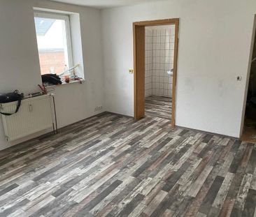 Frisch renovierte, helle Einzimmerwohnung in zentraler Lage - Photo 1