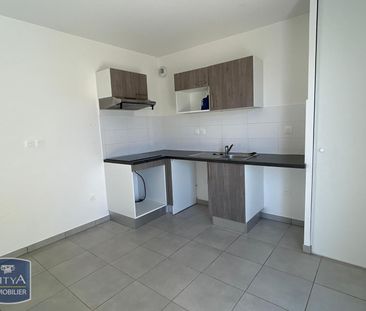 Location Appartement 4 pièces 74m² BEAUZELLE 31700 - Photo 6