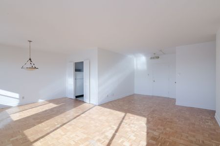 3555 Cote-des-Neiges Road - Photo 5
