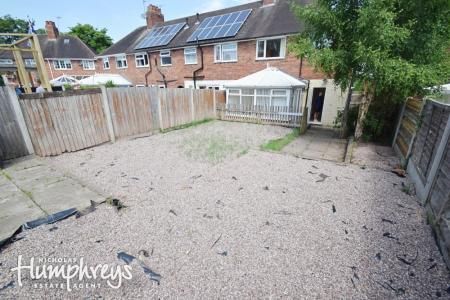 St. Andrews Drive, Newcastle-Under-Lyme, ST5 - Photo 1