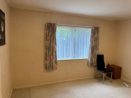 Stunning 4-Bedroom Residence in Desirable Goodwood - Photo 3