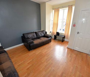 6 bedroom house to rent - Photo 1