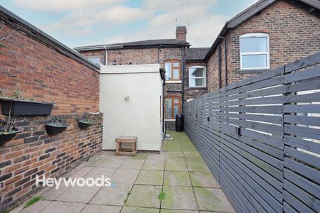 2 bed terraced house to rent in Anchor Road, Stoke-on-Trent, Staffordshire - Photo 5