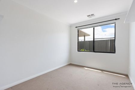 Spacious Modern Family Home in Prime Wellard Location - Photo 5