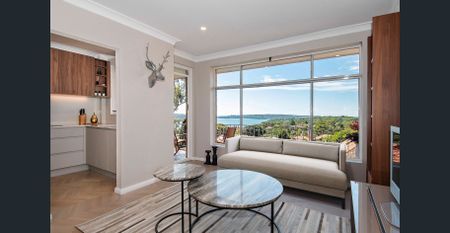 Balmoral Residence with Breathtaking Views - Photo 5