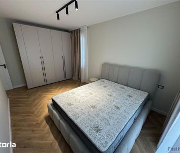 Ap 3 camere, 2 bai, etaj 1, parcare, bloc nou, central , 80 mp, premiu - Fotografie 3
