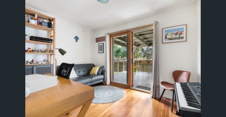 Spacious Three-Bedroom Home in Ringwood East - Photo 4