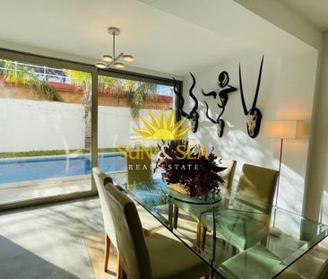 5 BEDROOM VILLA - ALICANTE - Photo 3