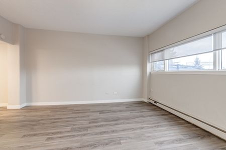 700 67th Avenue SW, Calgary - Photo 2