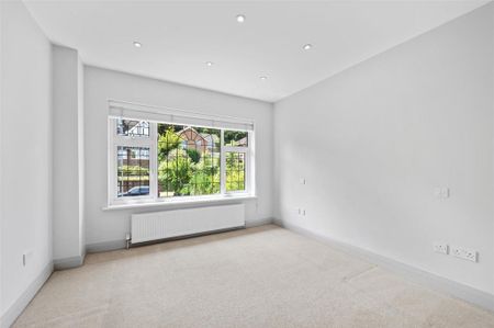 5 bedroom semi-detached house to rent - Photo 5