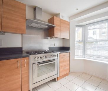 Well presented 3 bedroom townhouse to rent to the east of the City ... - Photo 6