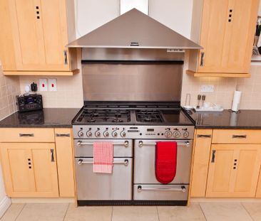 3 bedroom flat to rent - Photo 6